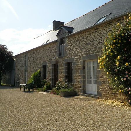 Gite Des Ferrieres La Ville-es-Nonais Exterior photo