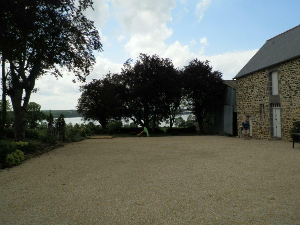 Gite Des Ferrieres La Ville-es-Nonais Exterior photo